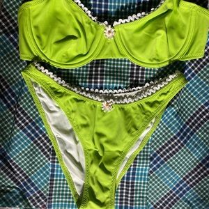 Solid & Striped Daphne neon green bikini
